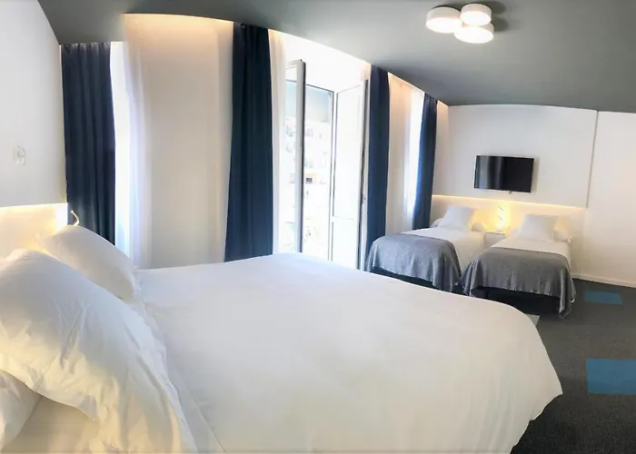 Plaza View Hotel 3*
