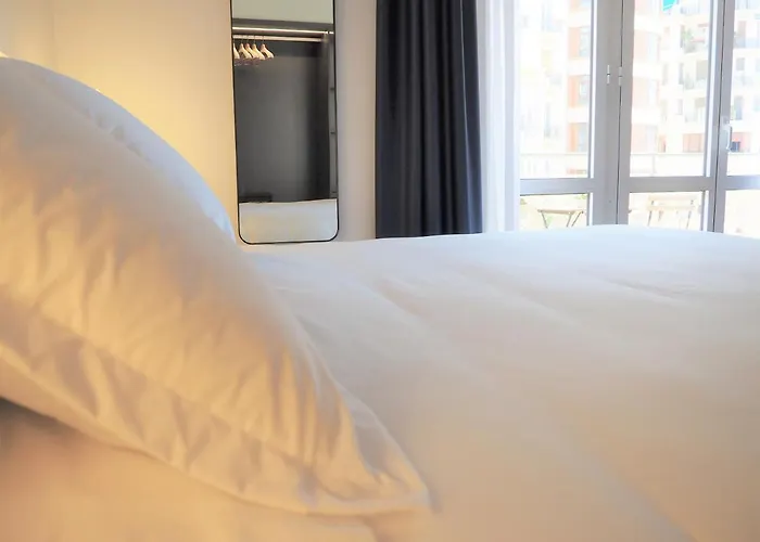 Plaza View Hotel 3*