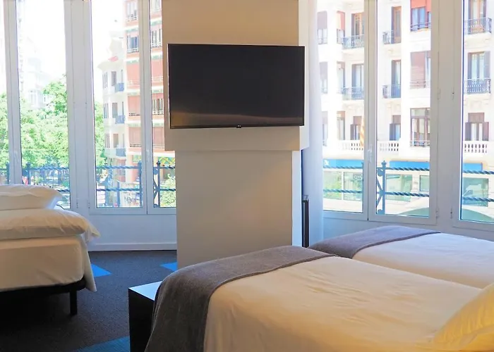 Plaza View Otel 3*